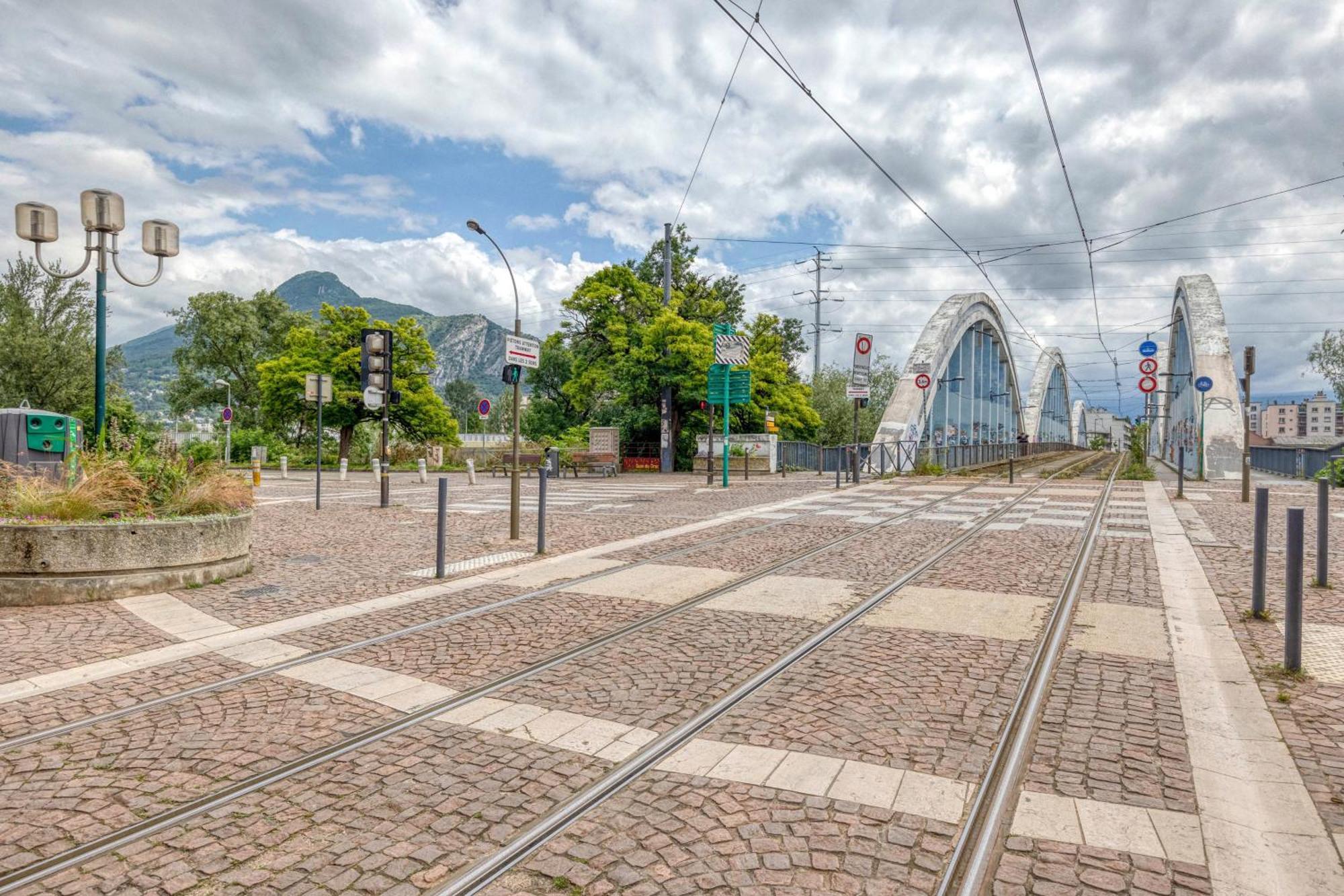 La Residentiel - Cea - Stmicro - Gare Fontaine (Rhone-Alps) Exterior foto